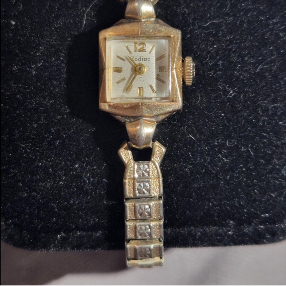 Antique Zodiac Gold Women's Watch Vintage - Picture 3 of 11